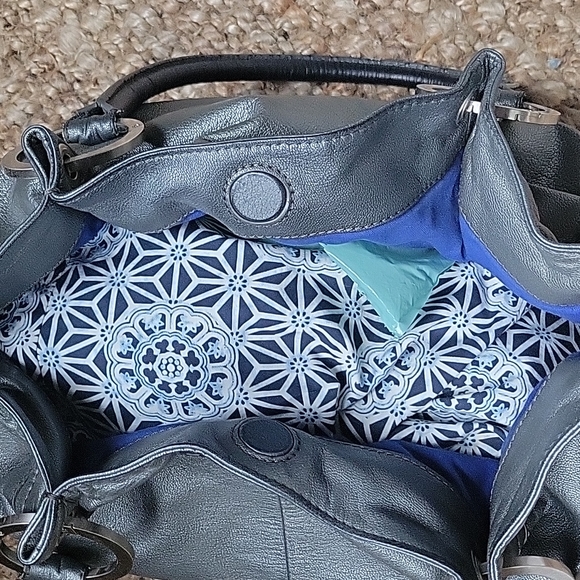 KENNETH COLE Large Tote - Picture 3 of 3